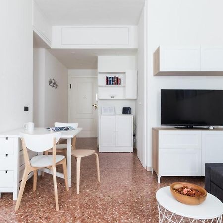 Italianway - Zara 63 Apartment มิลาน ภายนอก รูปภาพ
